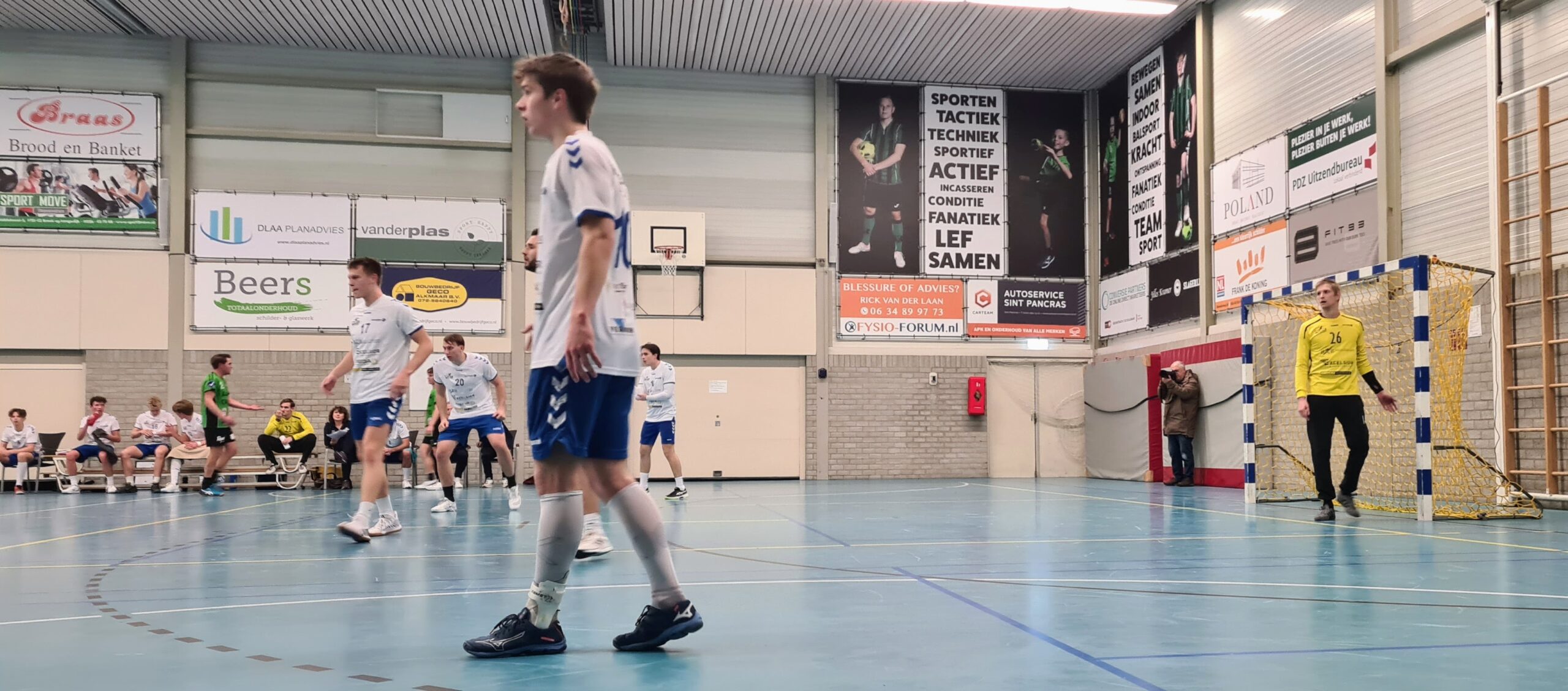 ZESDE OVERWINNING OP EEN RIJ VOOR GEDREVEN WHC/HERCULES - Hercules Handbal